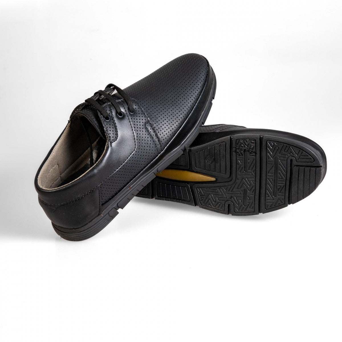 681004 Fekete férfi alkalmi cipő