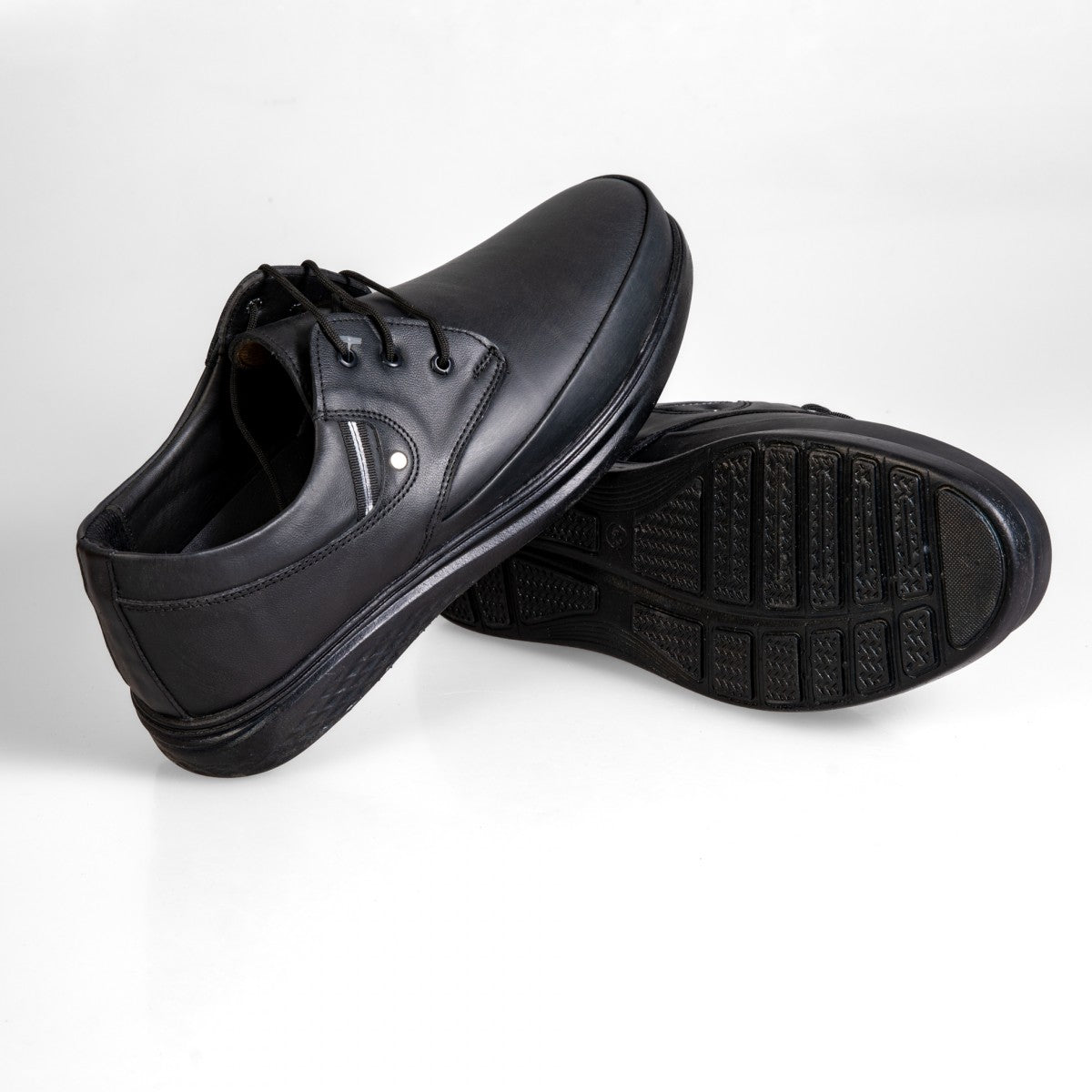 705003 Fekete férfi alkalmi cipő