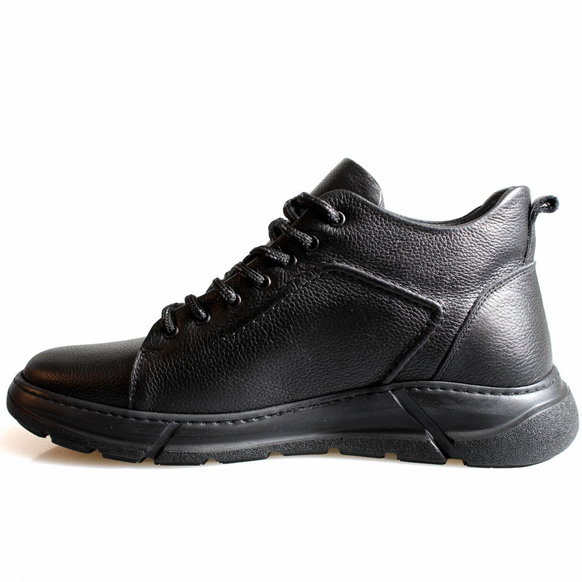 706002 Fekete férfi cipő