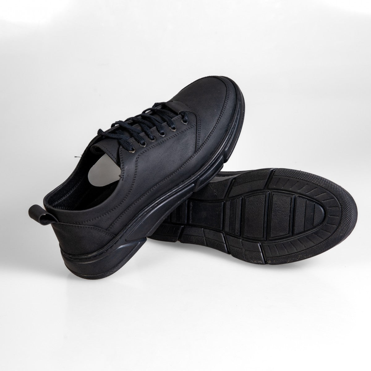 748009 Fekete férfi alkalmi cipő