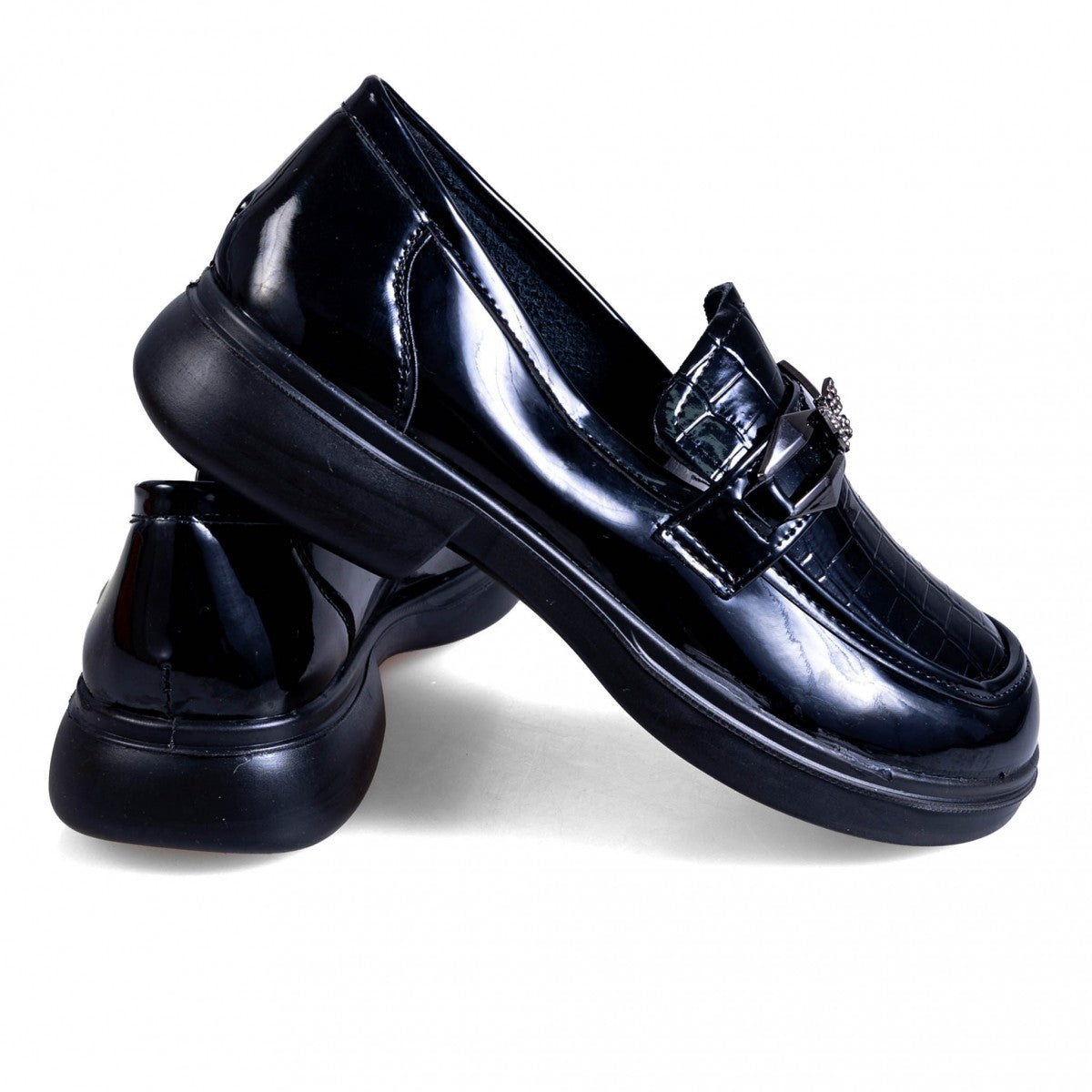 A122 Fekete női alkalmi cipő