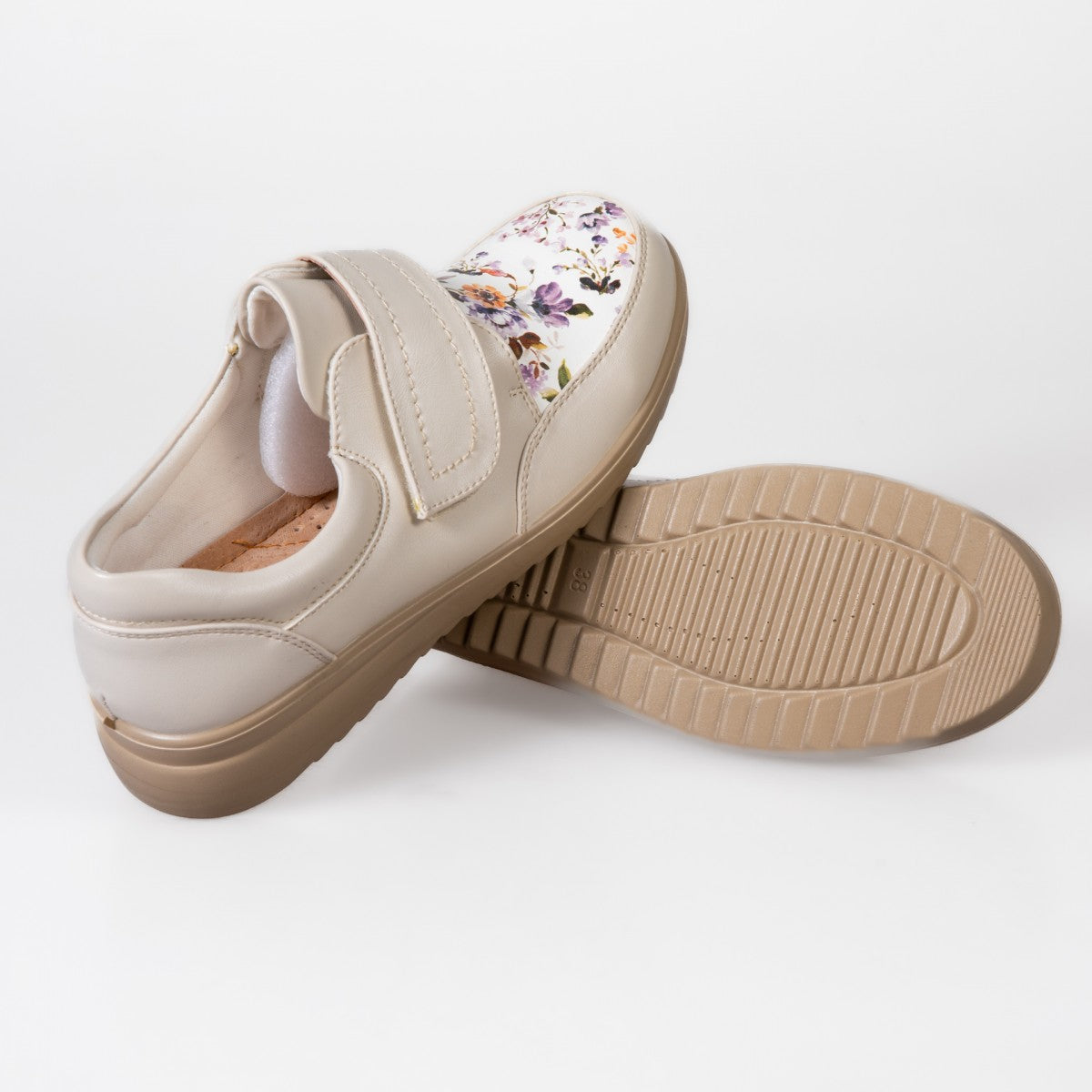 A2359-2 Béžové dámské volnočasové boty