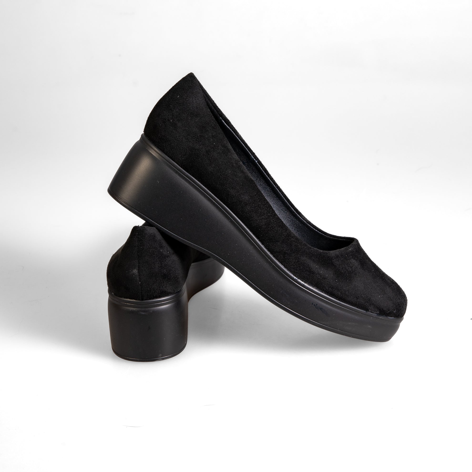 JK-801-4 Černá – moderní elegance pro aktivní ženu