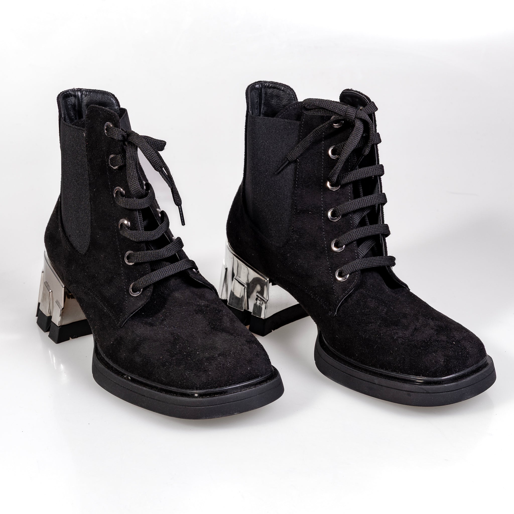 2823 Black Nabuk – Women’s Open-Side Lace-Up Suede Boots