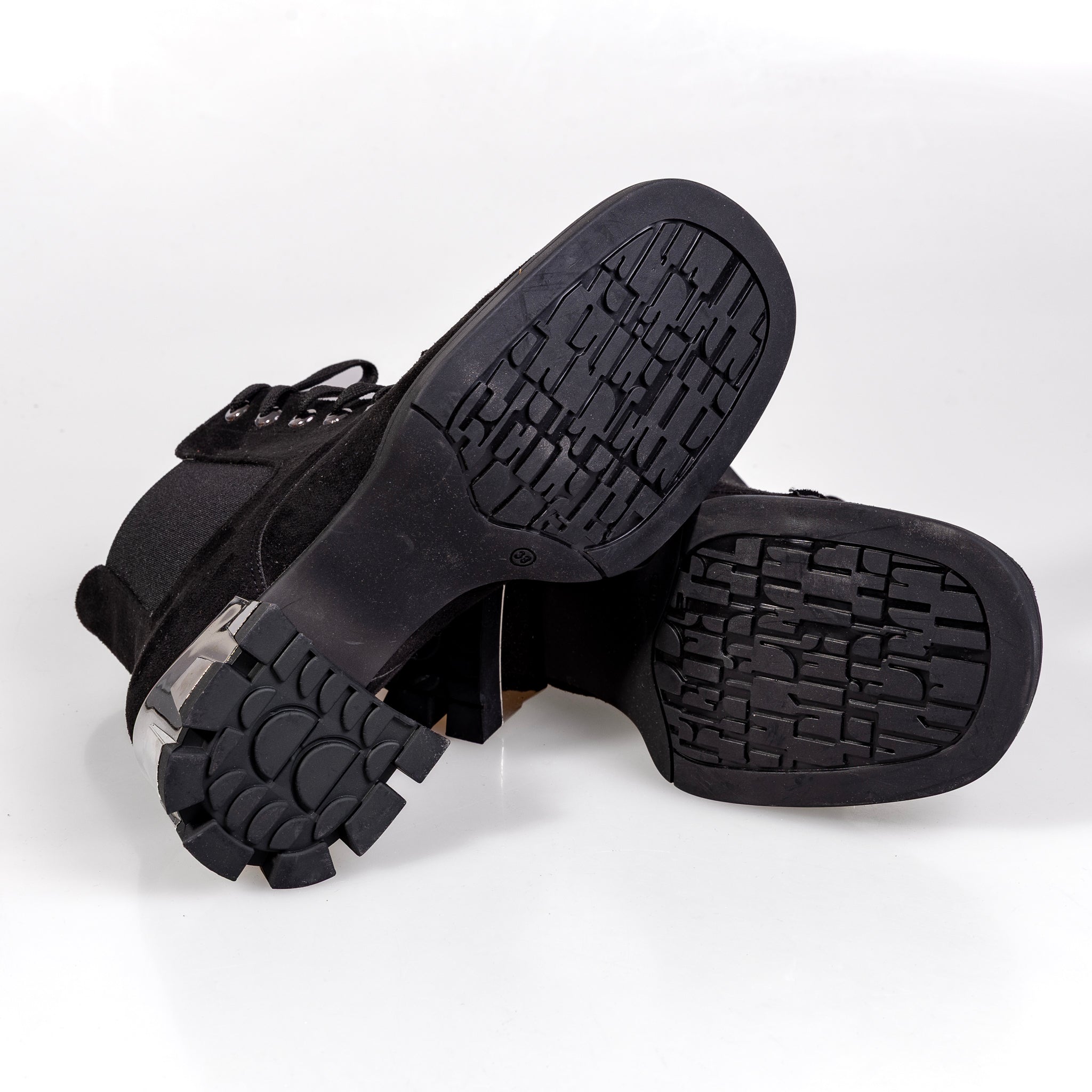 2823 Black Nabuk – Women’s Open-Side Lace-Up Suede Boots