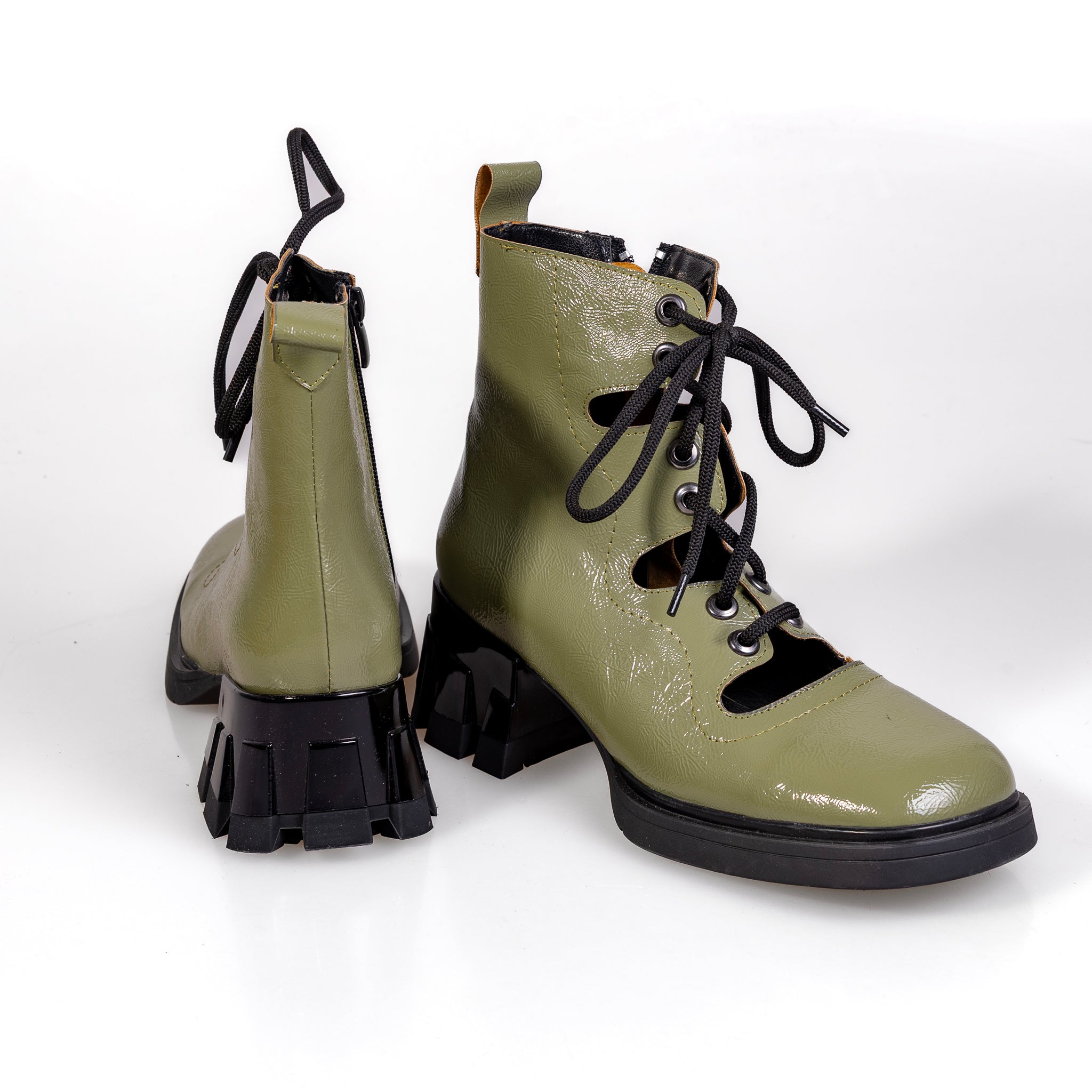 Z820 Green – Women’s Open-Side Lace-Up Patent Boots