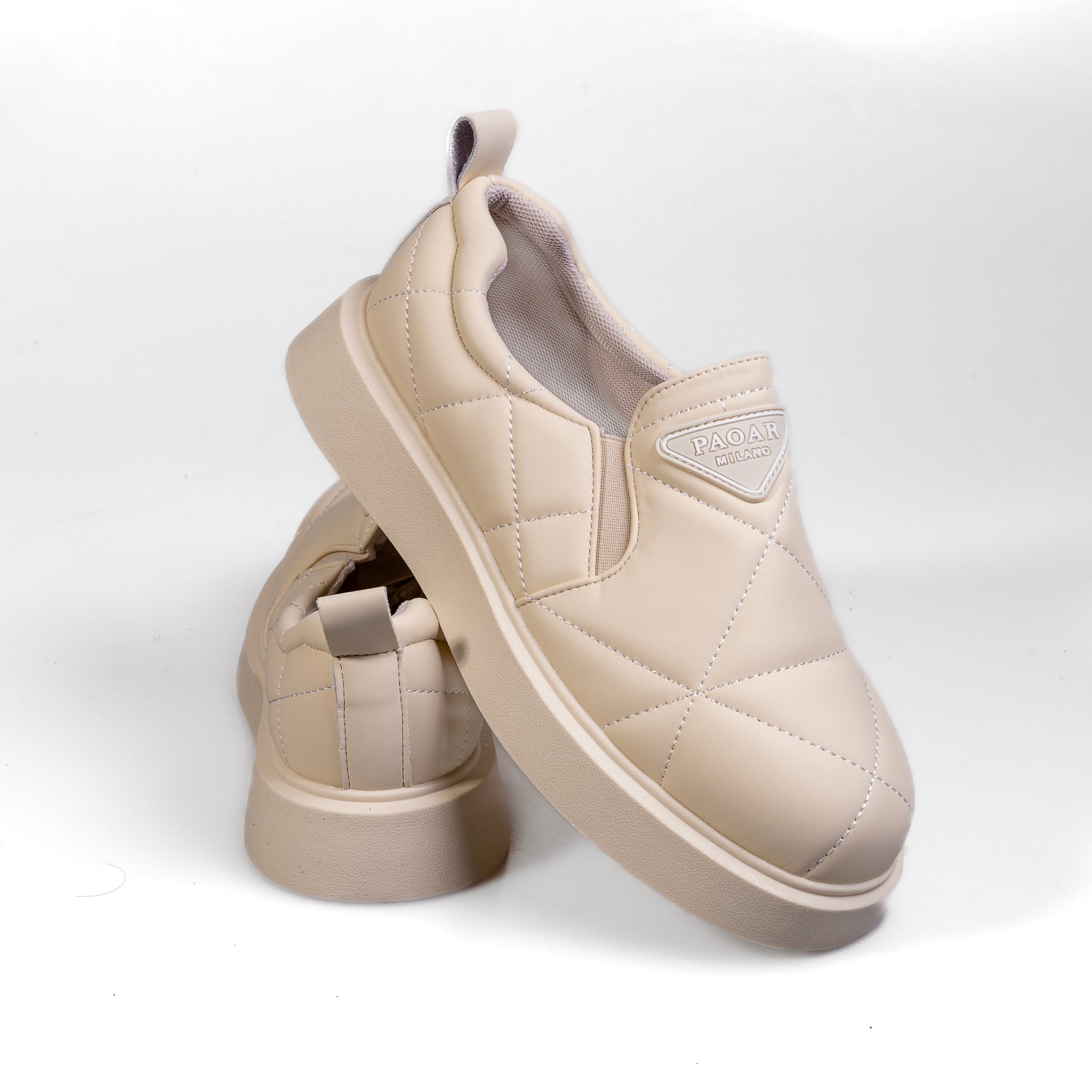 N205-3 Bézs – Női steppelt platformos slip-on cipő