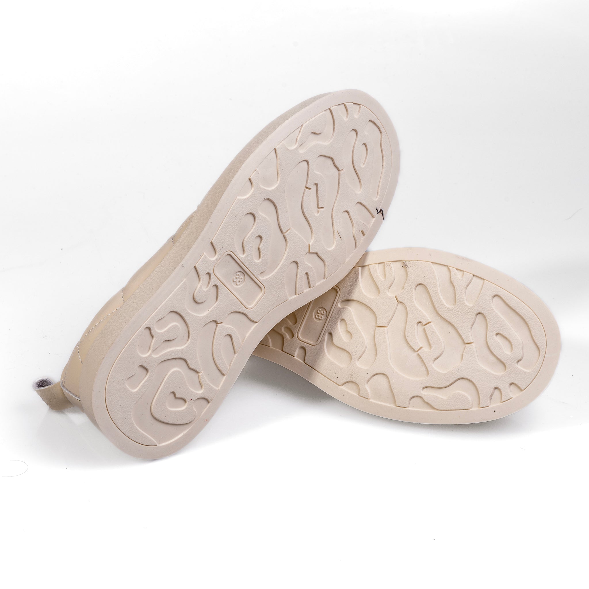 N205-3 Bézs – Női steppelt platformos slip-on cipő