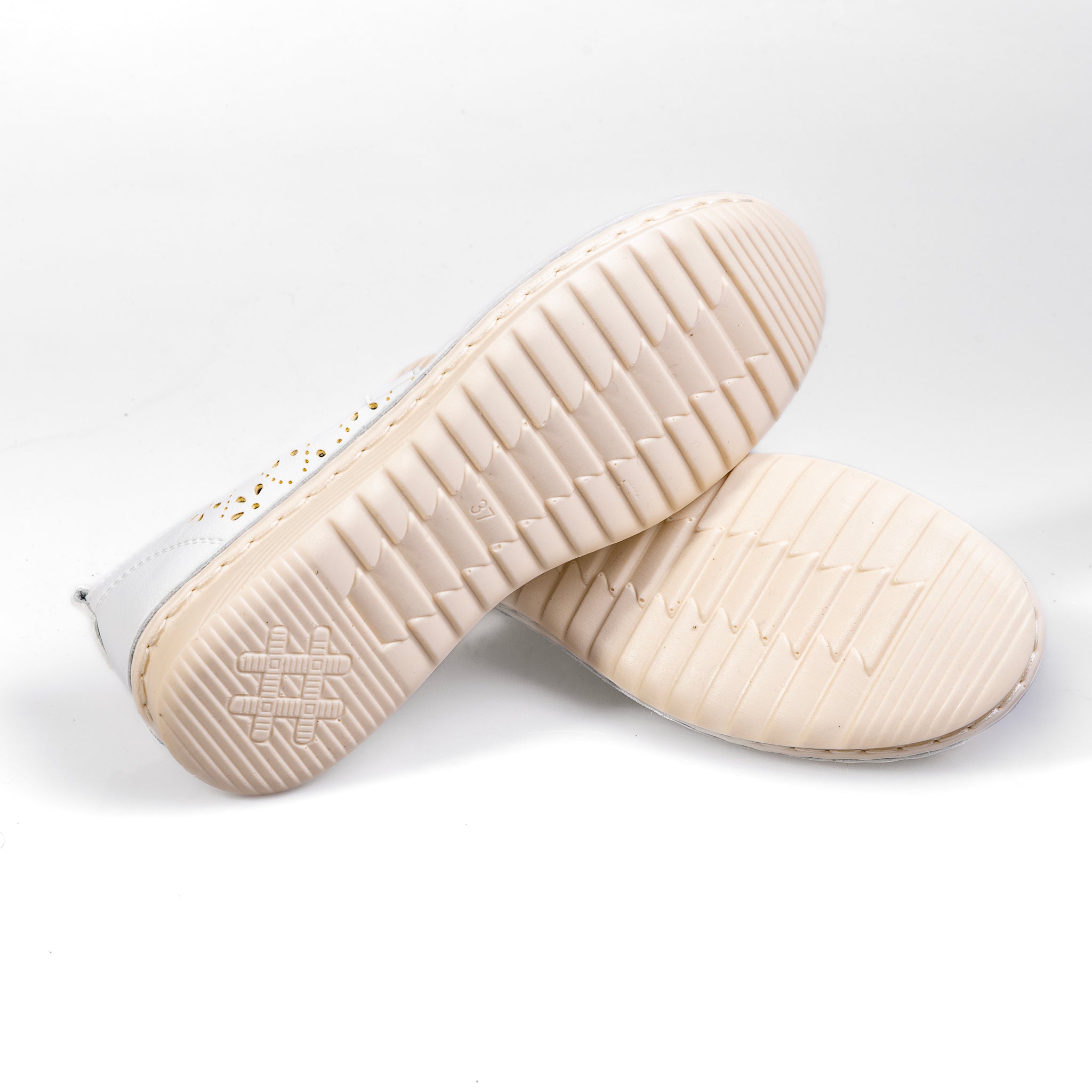 S599-2 White – Women’s Floral Perforated Comfort Sneakers