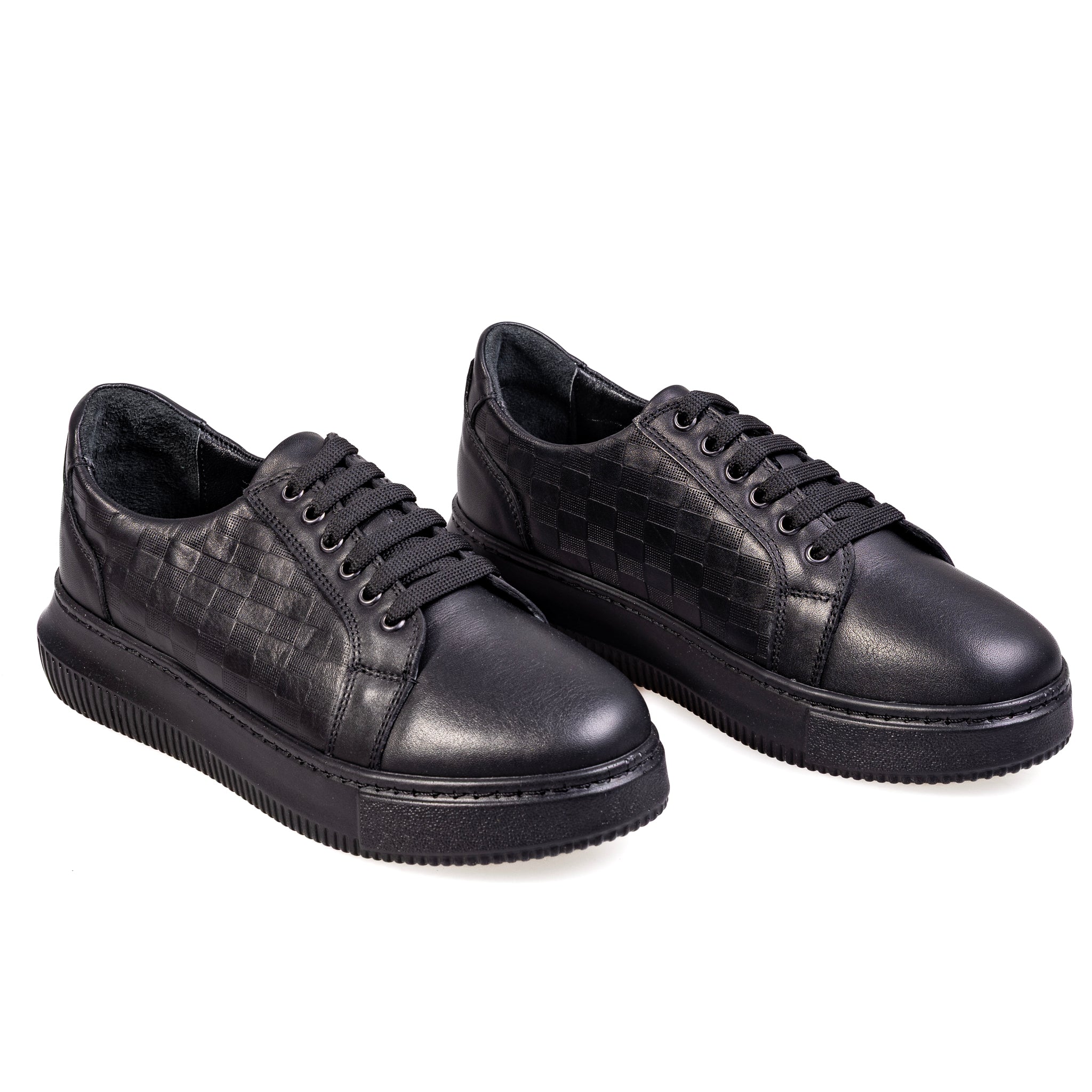 050 Black – Women’s Urban Genuine Leather Sneakers