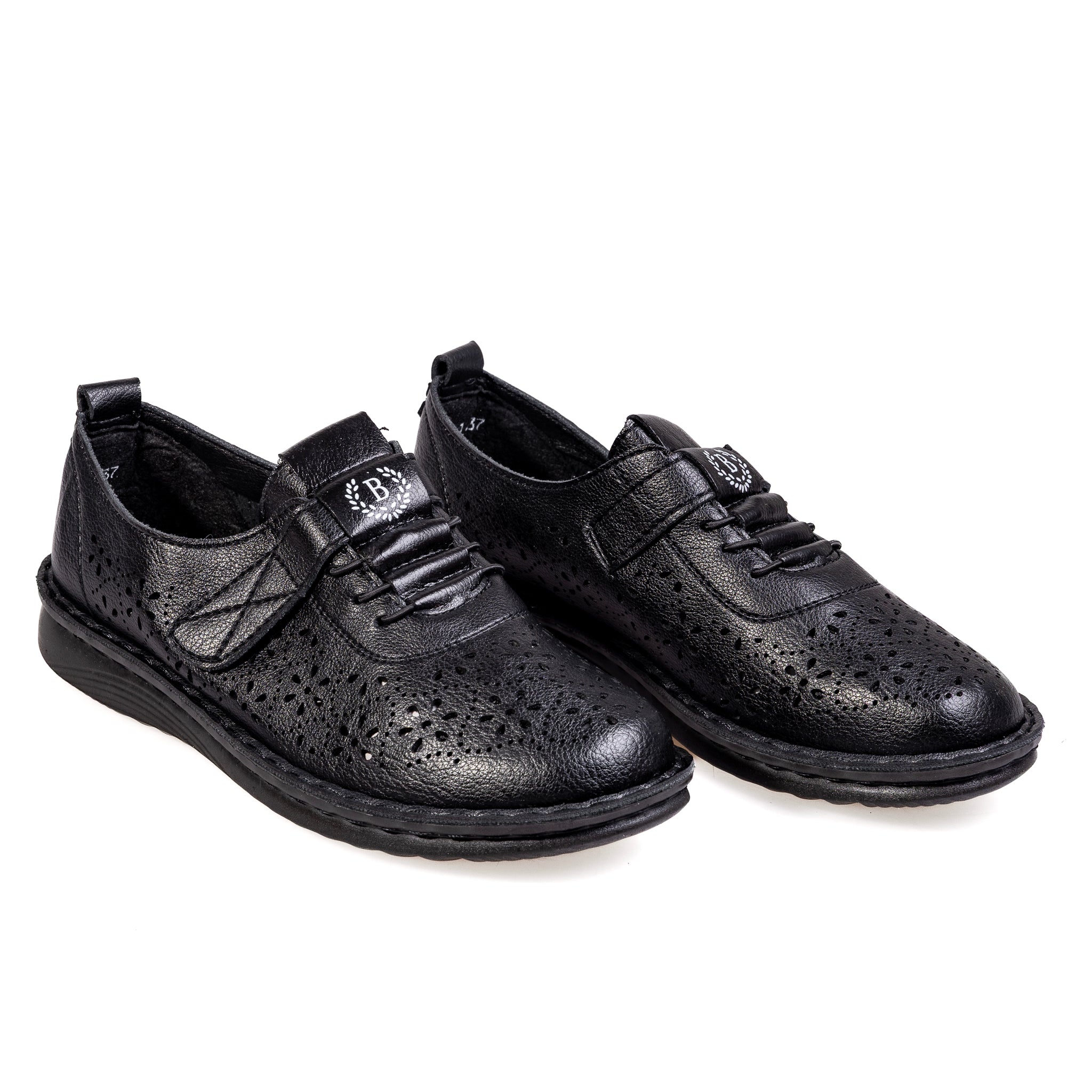 S599-1 Black – Women’s Floral Perforated Comfort Sneakers