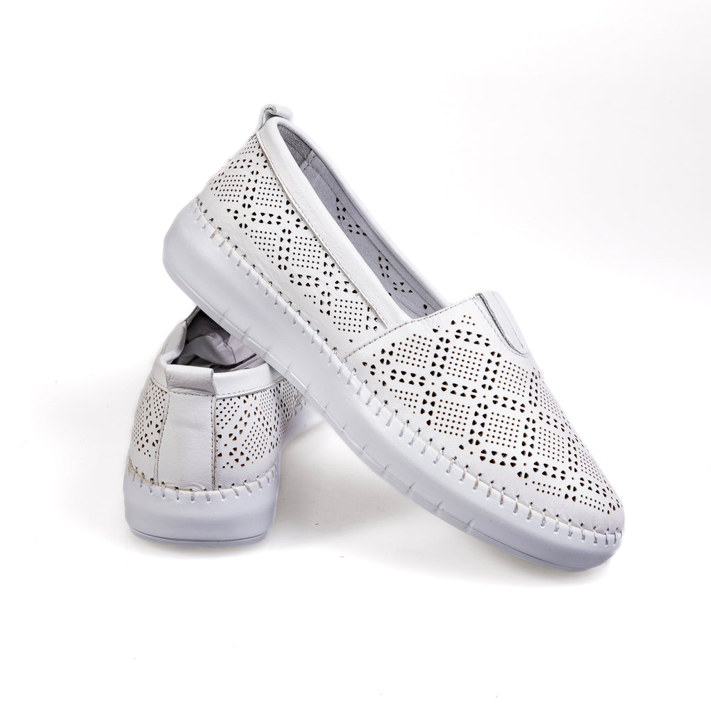 031 White – Premium Women’s Genuine Leather Everyday Shoes