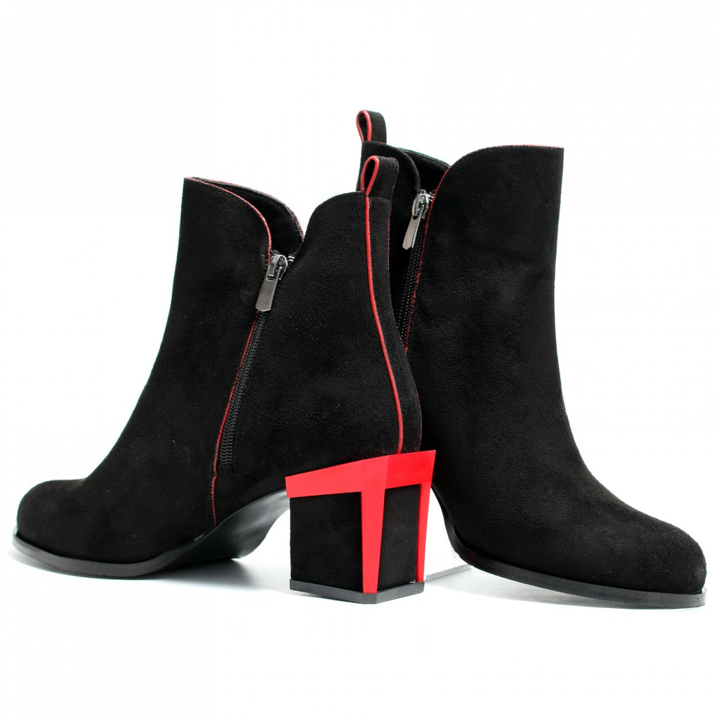 Buty damskie SH710 z czarnego nubuku