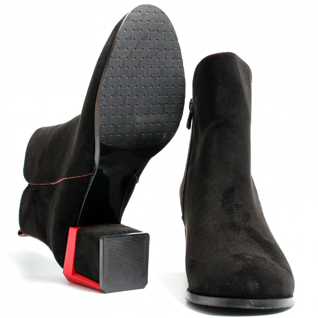 Buty damskie SH710 z czarnego nubuku