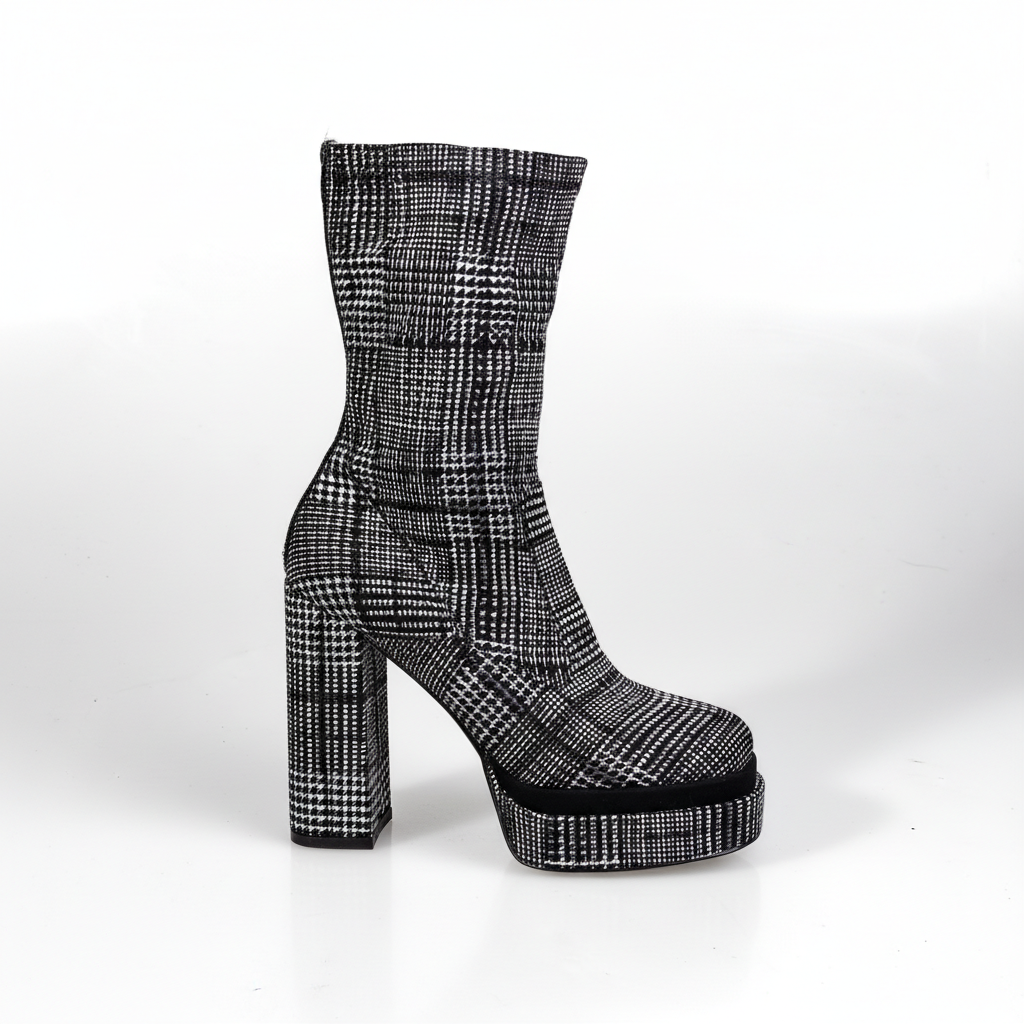 SL2099 Black – Women’s Geometric Patterned Platform Boots